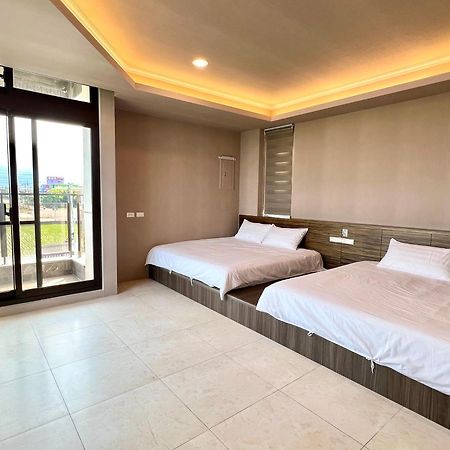 Xin Yi Bed & Breakfast Wujie Bagian luar foto